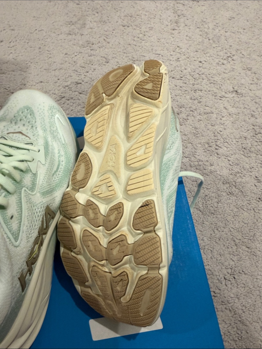 Hoka Women's Clifton 10, Size 7, Mint Green Cushioned Athletic Shoe - Picture 7 of 12